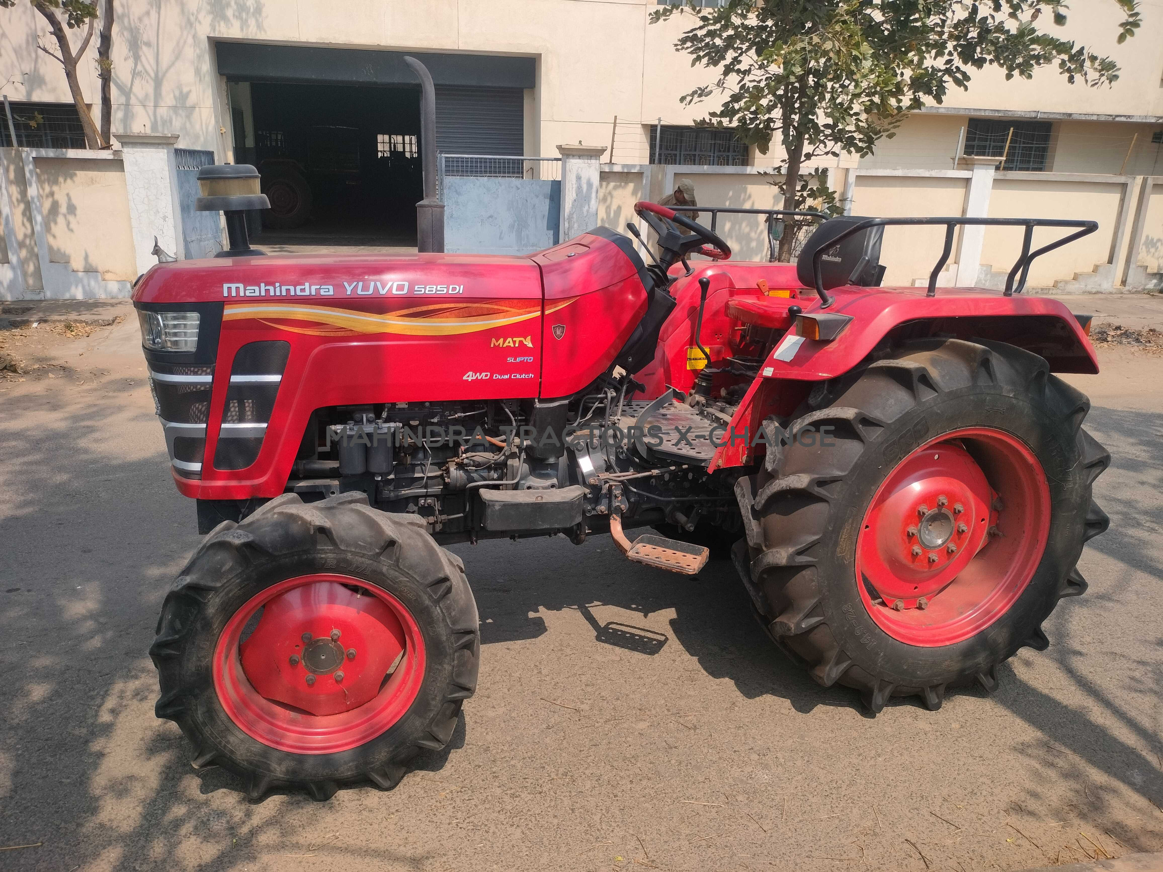 2020 Mahindra YUVO 585 MAT-4