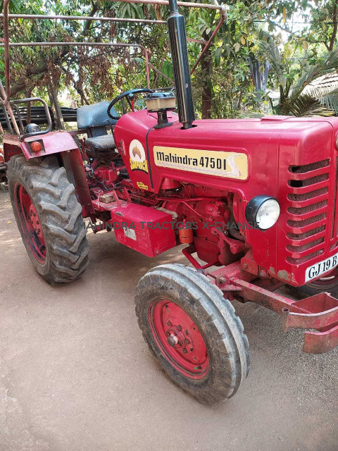2001 Mahindra 475 DI-1
