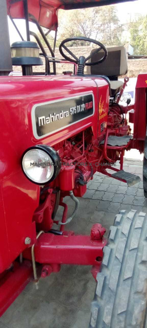 2022 Mahindra 575 DI XP Plus-1