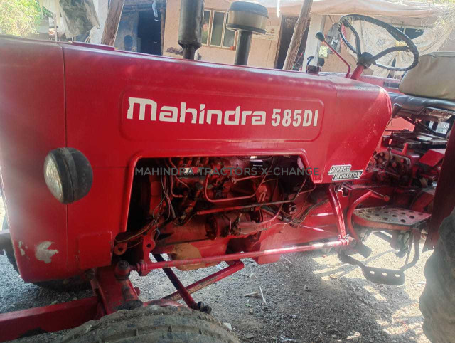 2000 Mahindra 585 DI Sarpanch-2