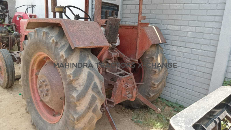 1997 Mahindra 475 DI-4