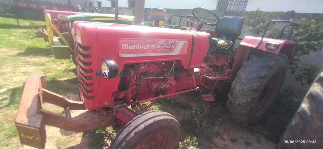 2015 Mahindra 475 DI-2