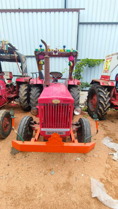 2013 Mahindra 575 DI-1