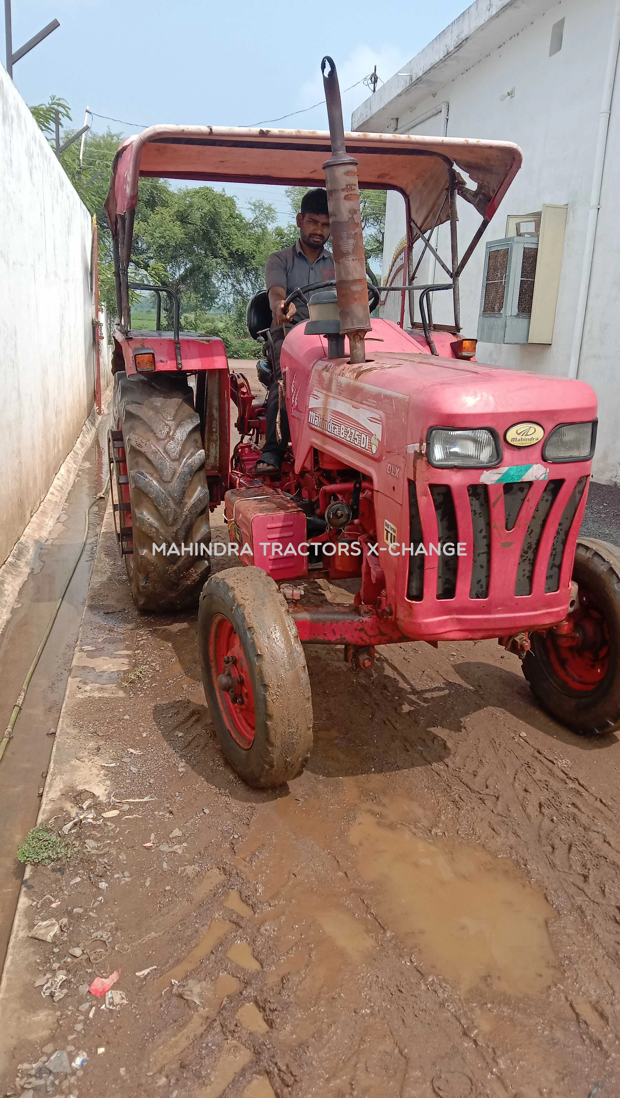 2013 Mahindra 275 DI-1