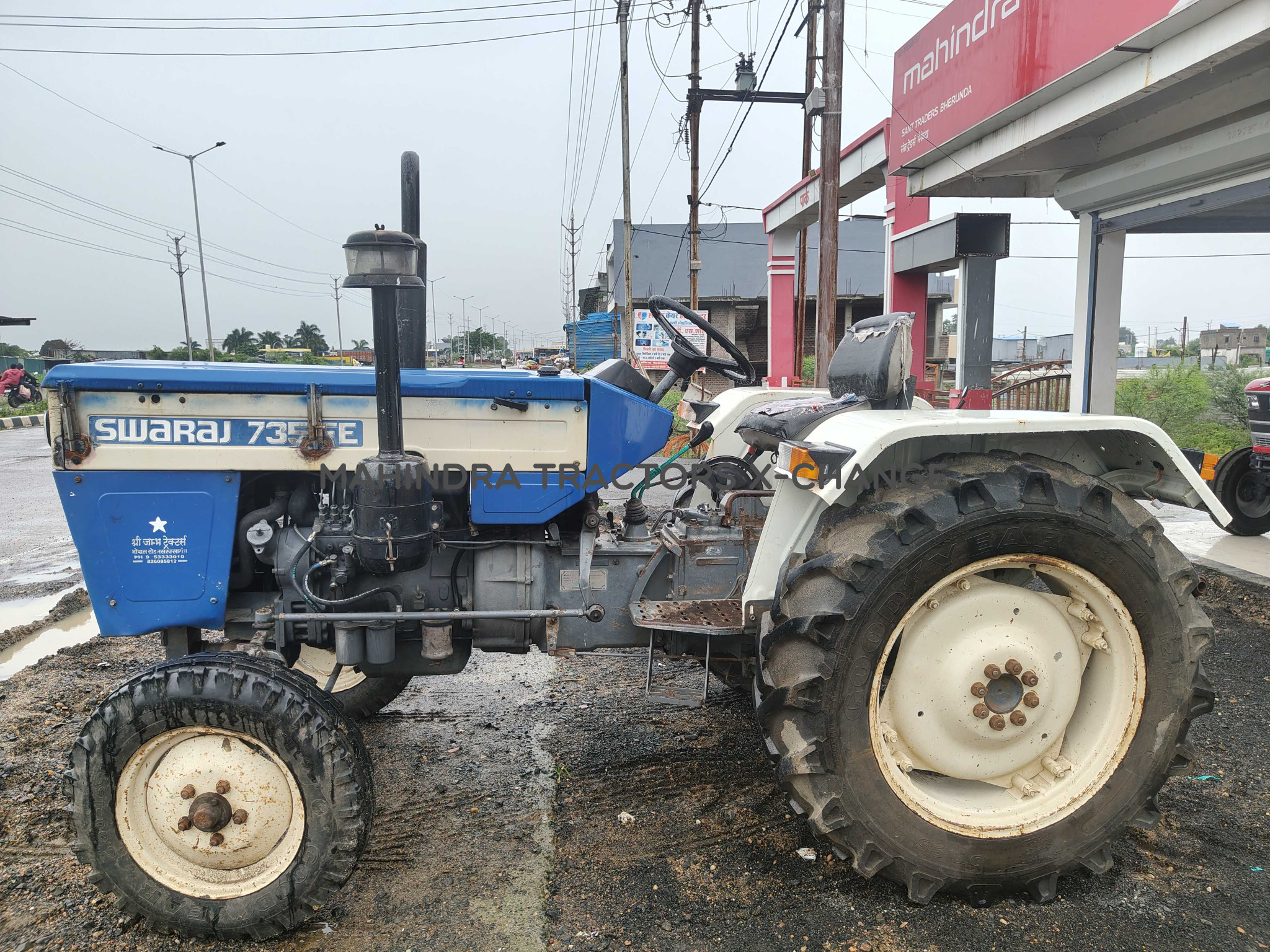 2011 Swaraj 735 FE-1