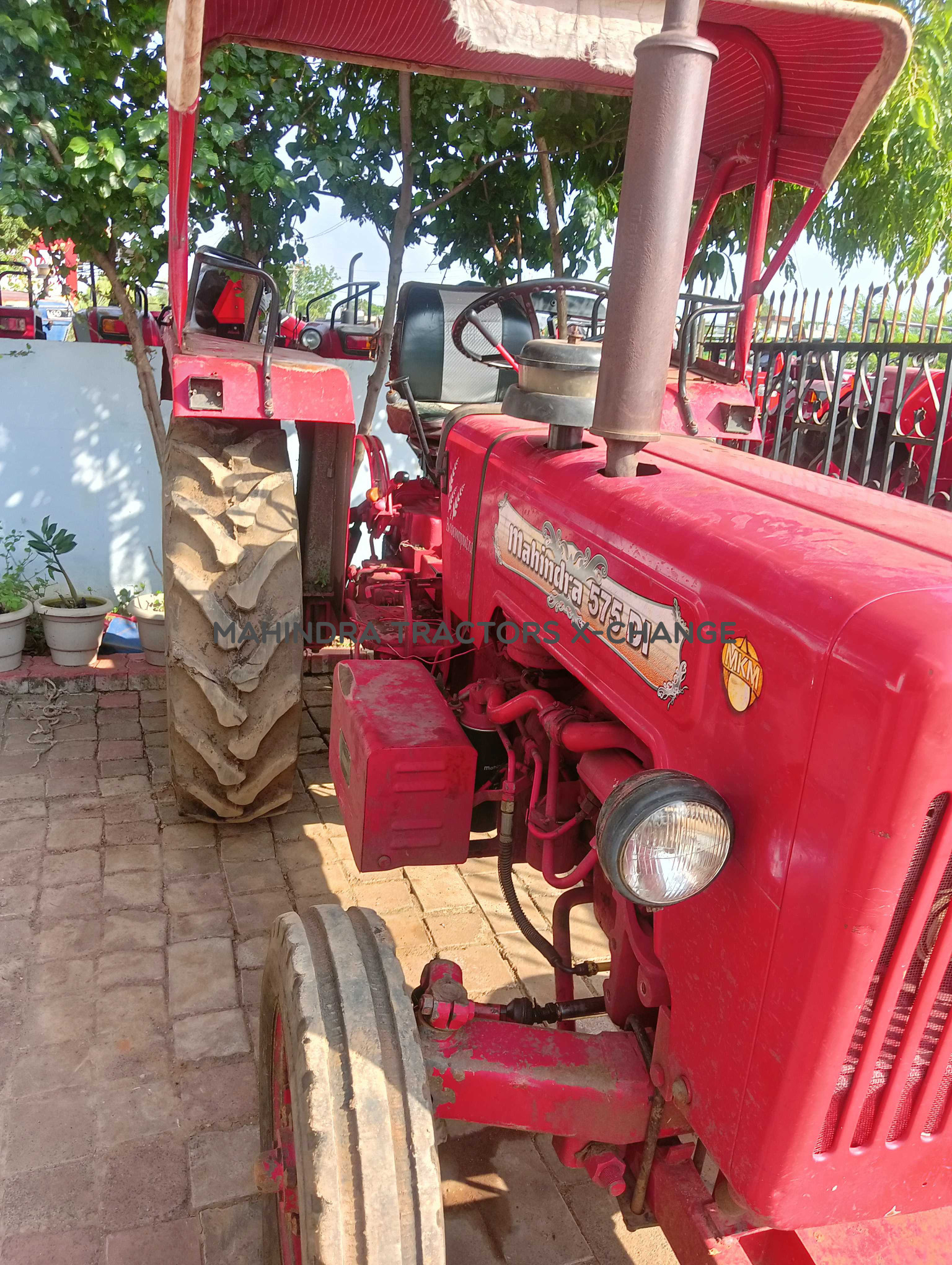 2013 Mahindra 575 DI-1