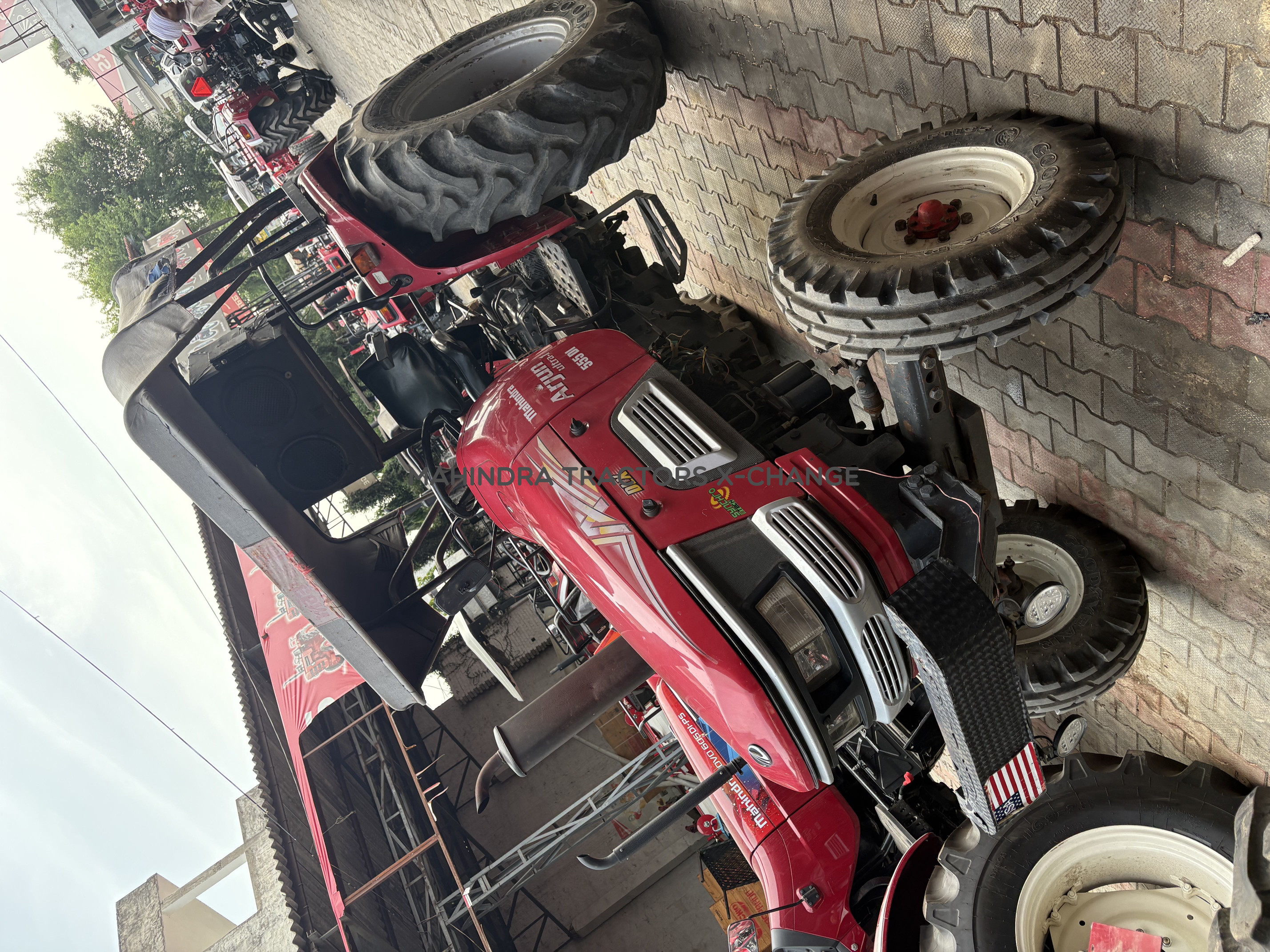 2011 Mahindra Arjun 555 DI-1