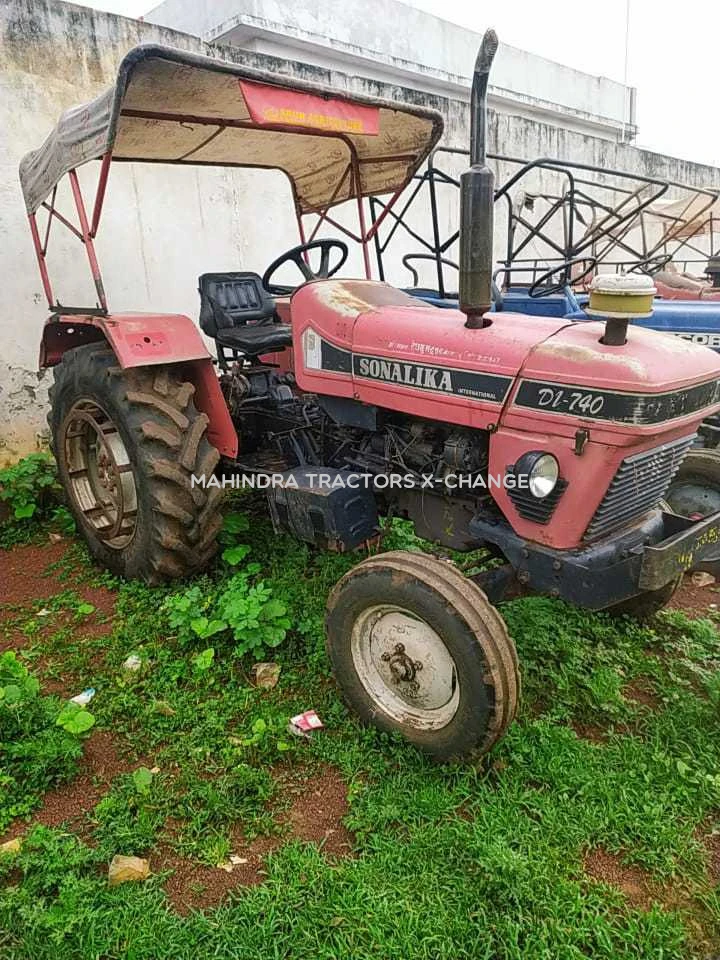 2004 Sonalika DI 740 III S3-2
