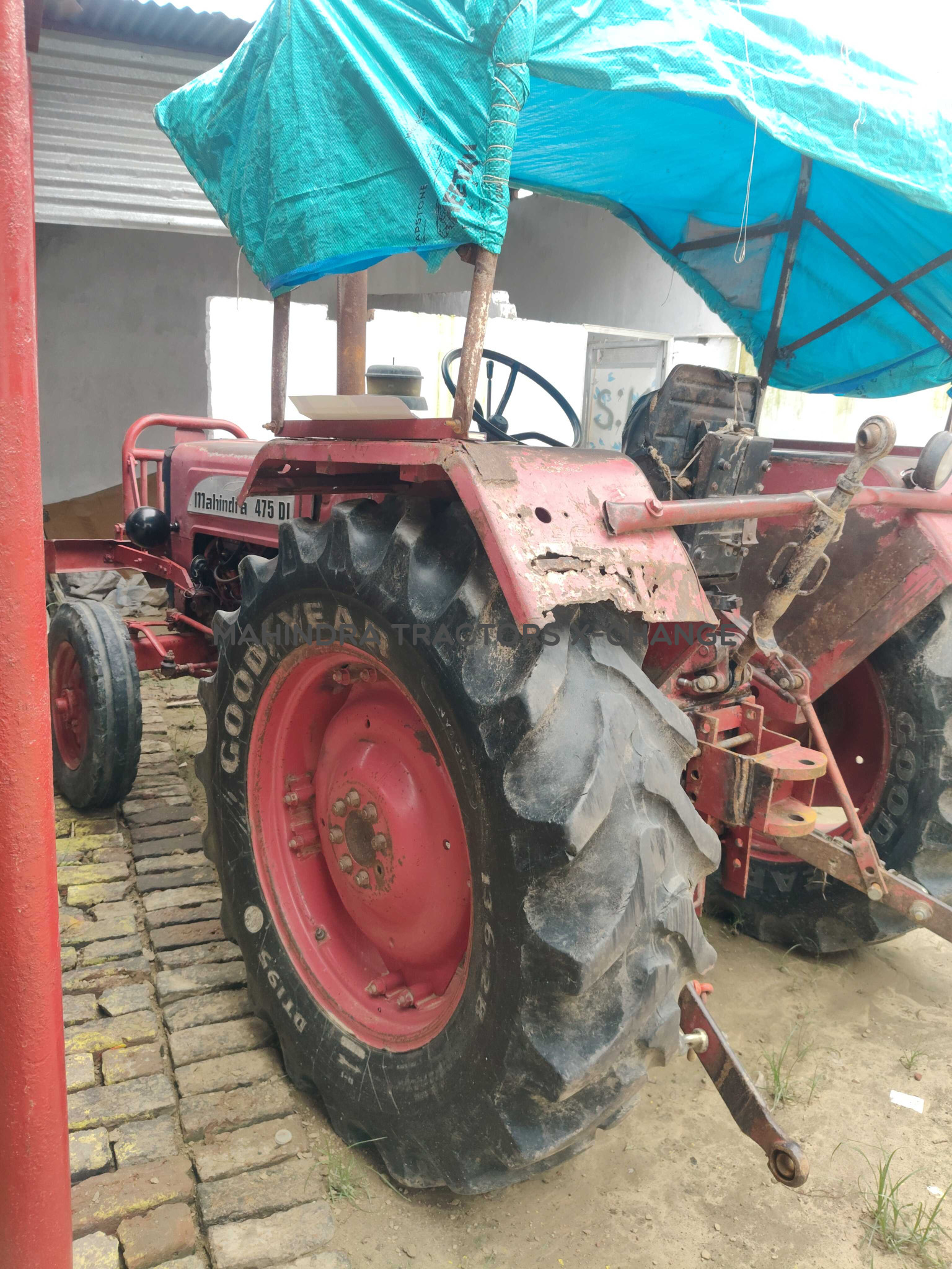 2005 Mahindra 475 DI-3