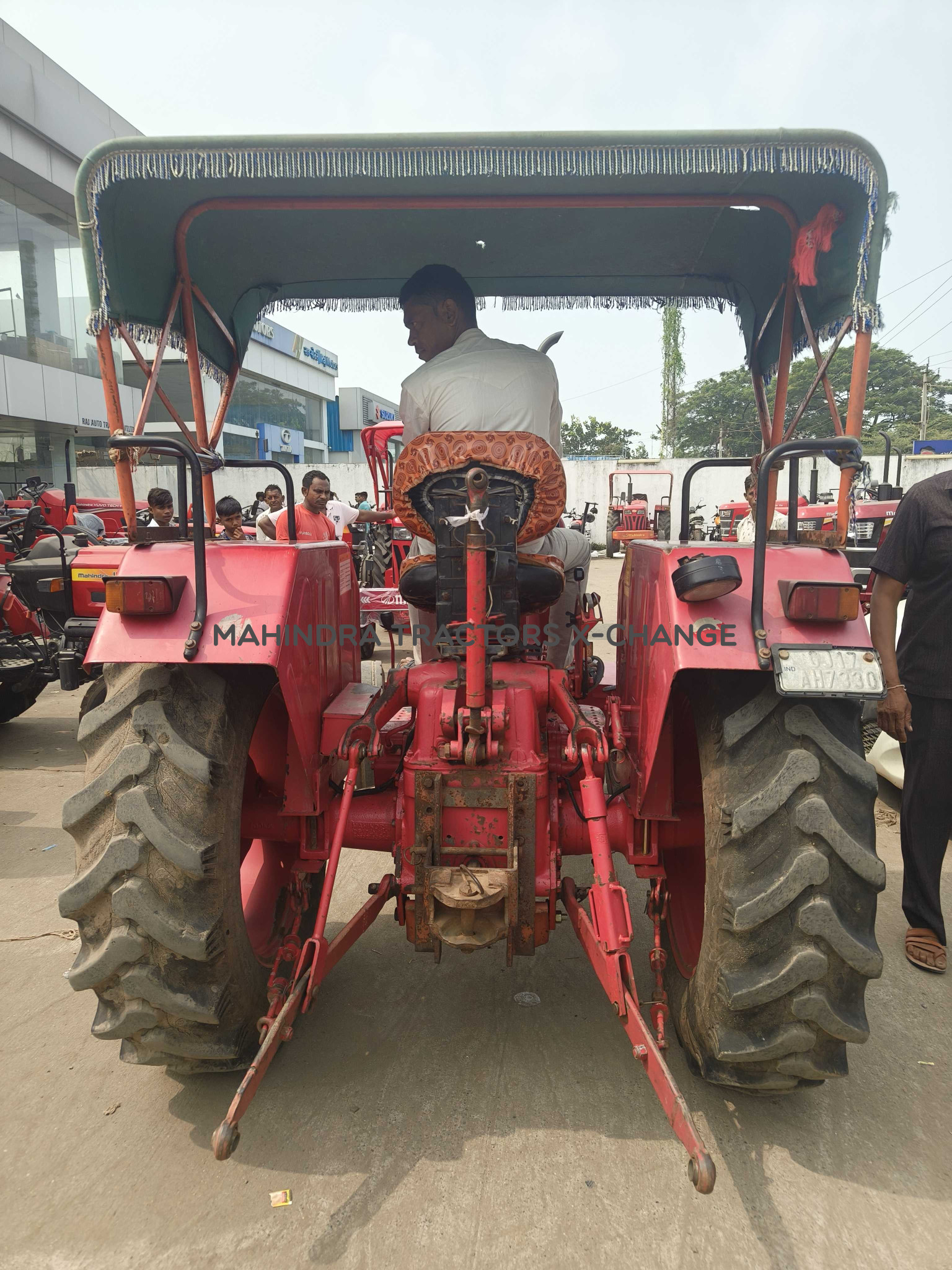 2015 Mahindra 275 DI-3