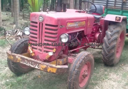2000 Mahindra 215 Yuvraj-2