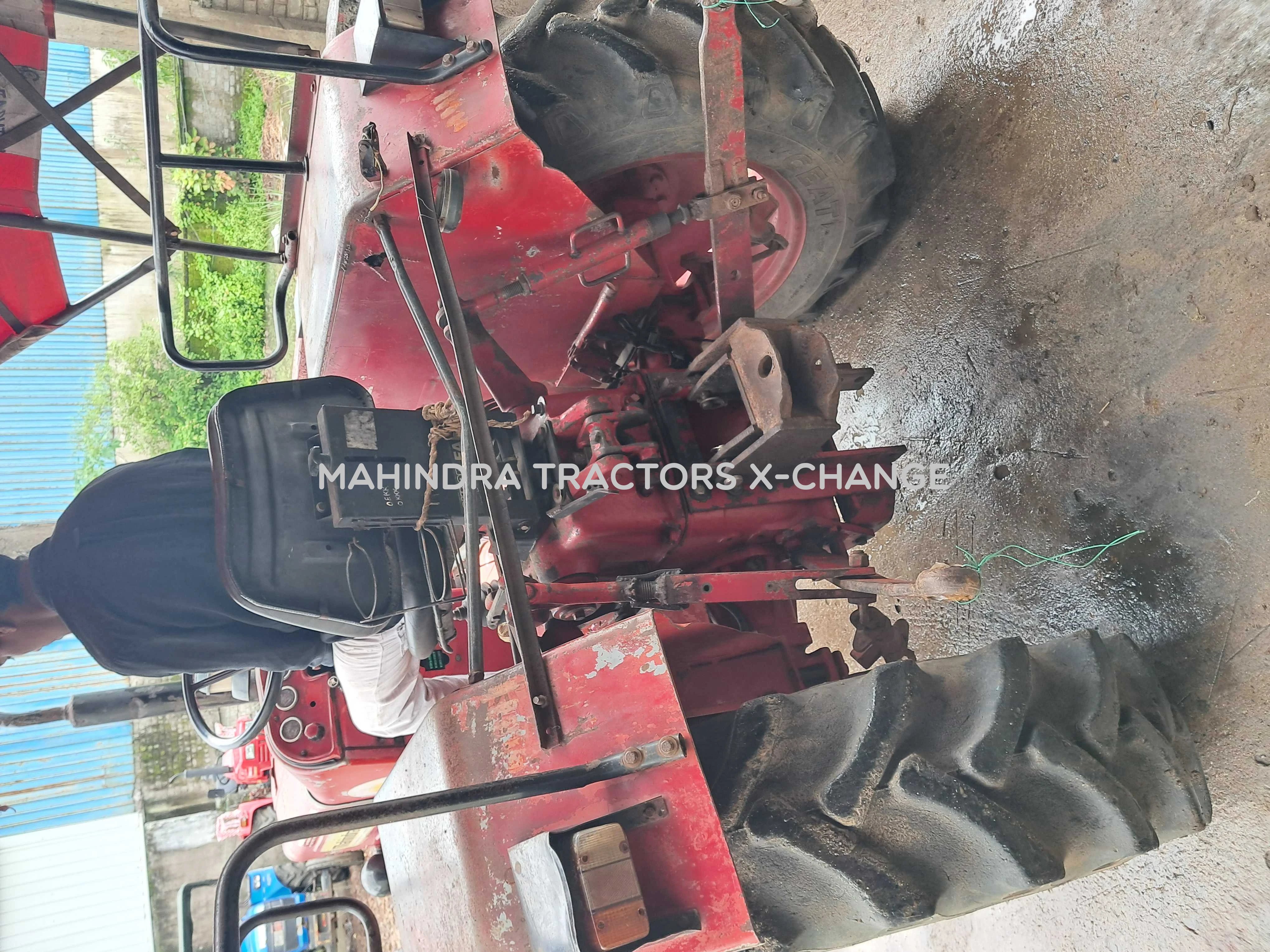 2001 Mahindra 475 DI-4