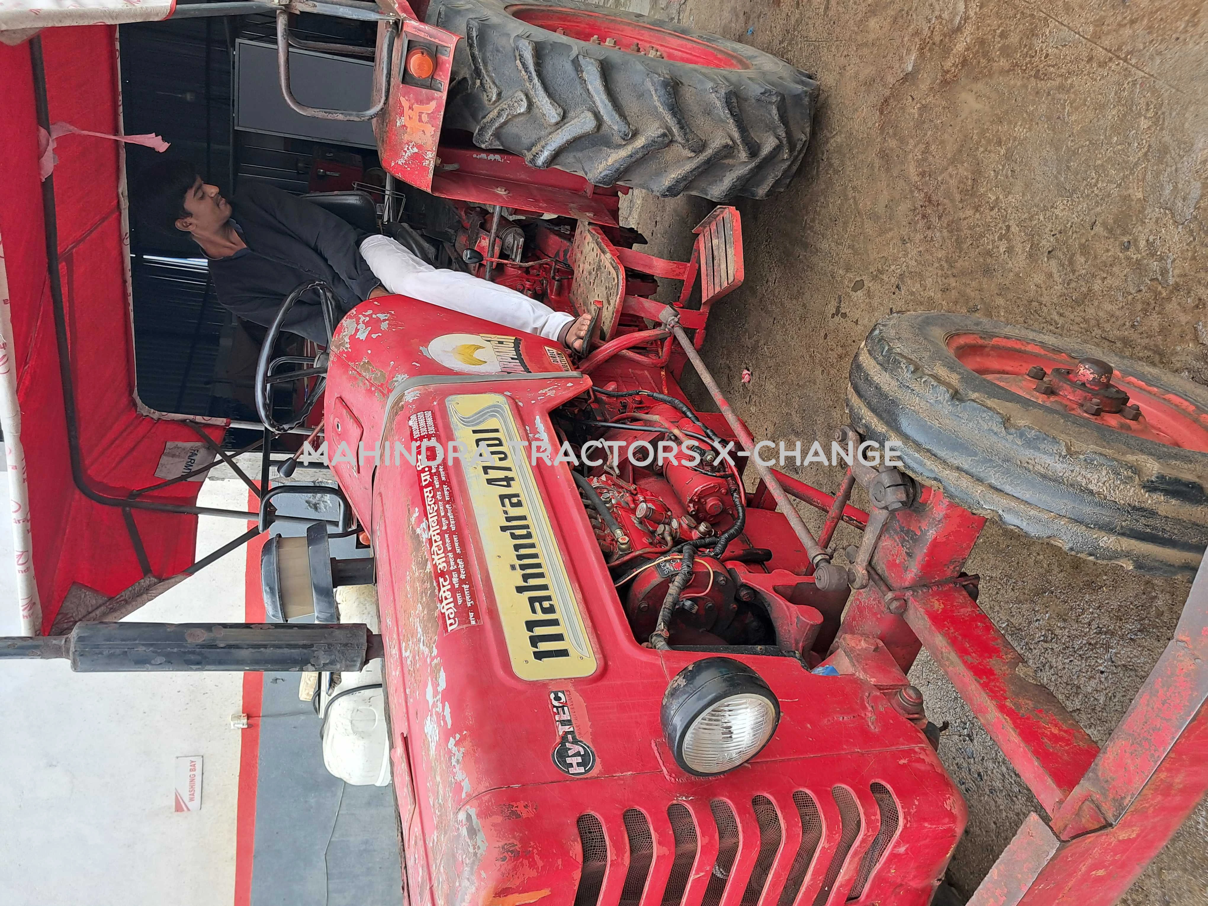 2001 Mahindra 475 DI-3