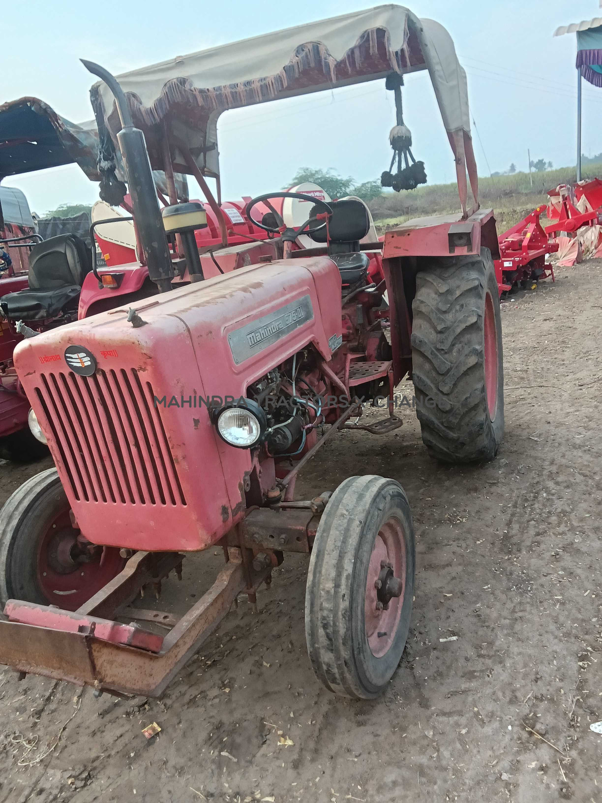 2000 Mahindra 575 DI-4