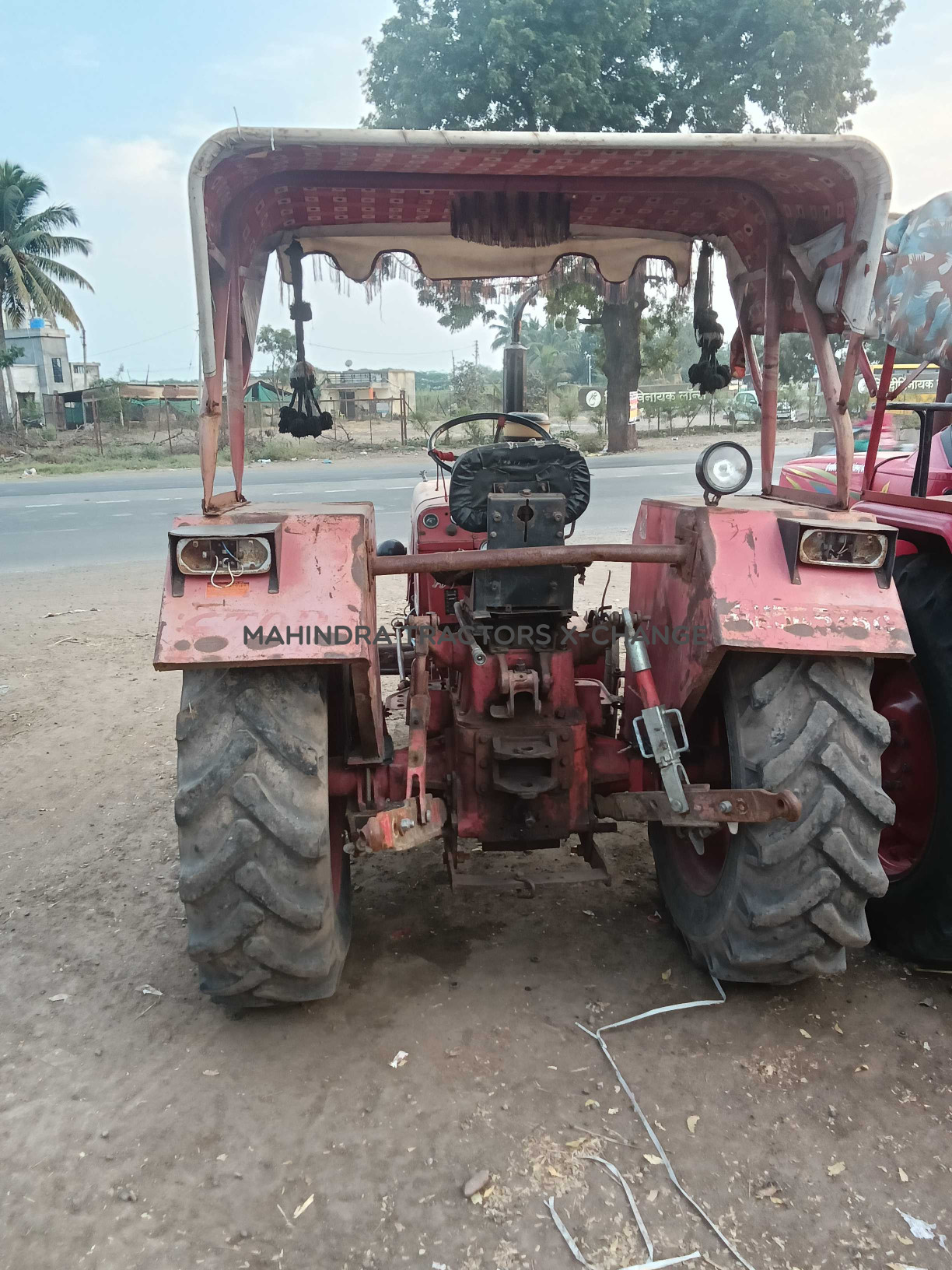 2000 Mahindra 575 DI-3