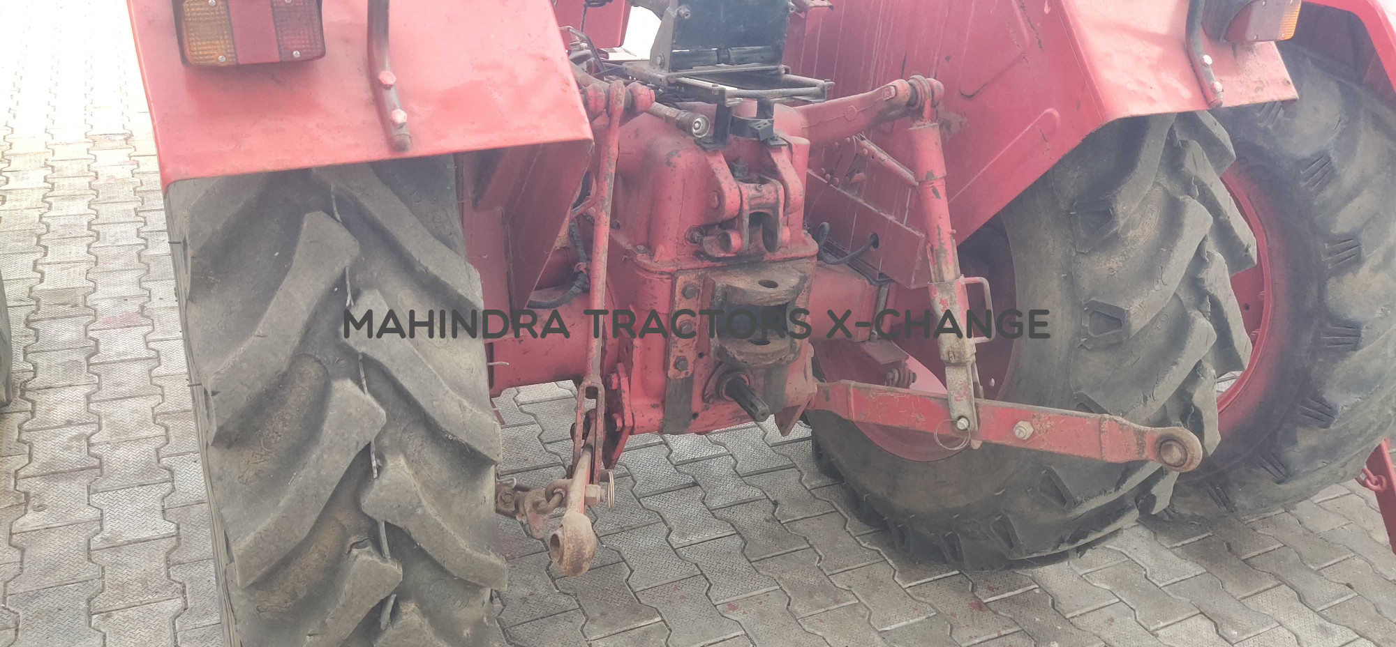 2017 Mahindra 575 DI-4