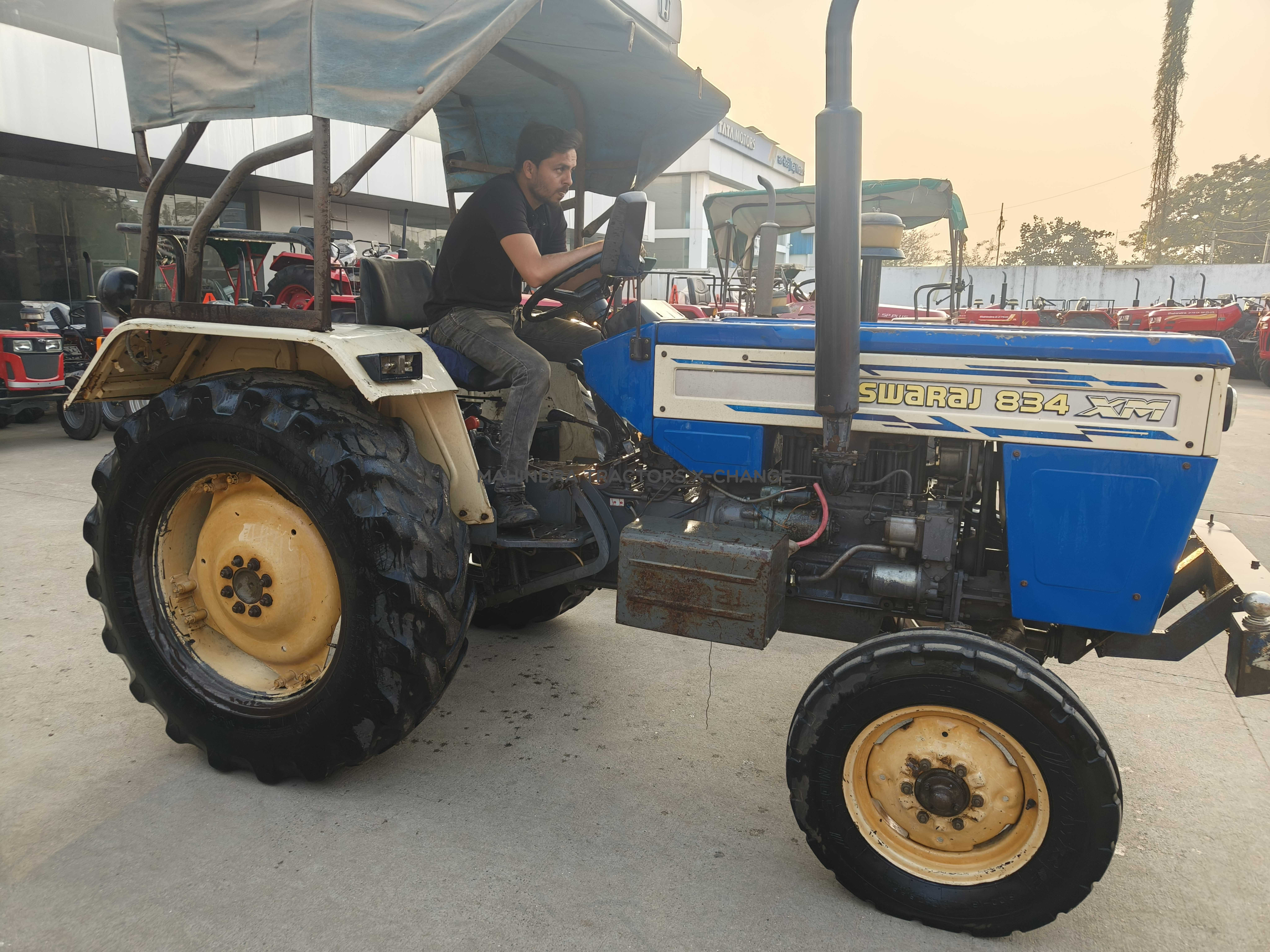 2017 Swaraj 834 XM-2