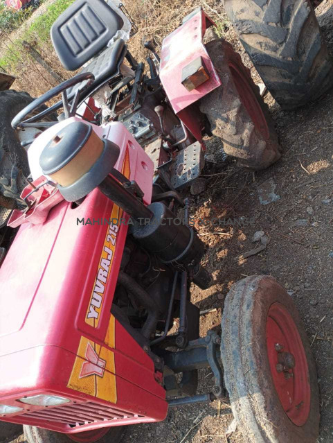 2016 Mahindra 215 Yuvraj-2