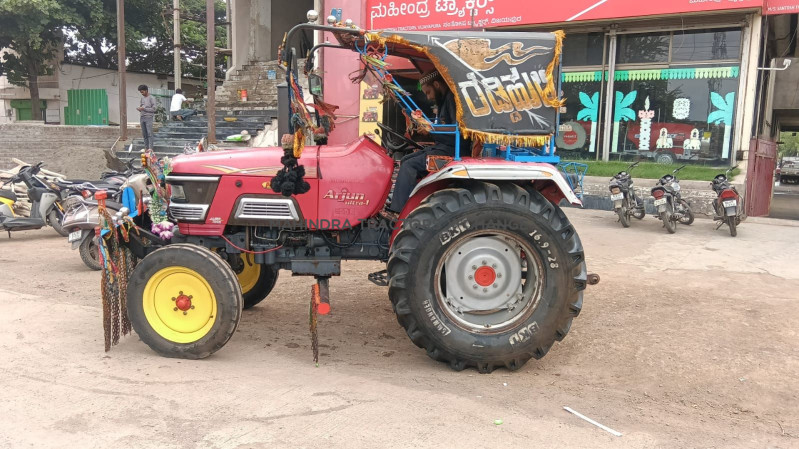 2016 Mahindra 555 ARJUN-2