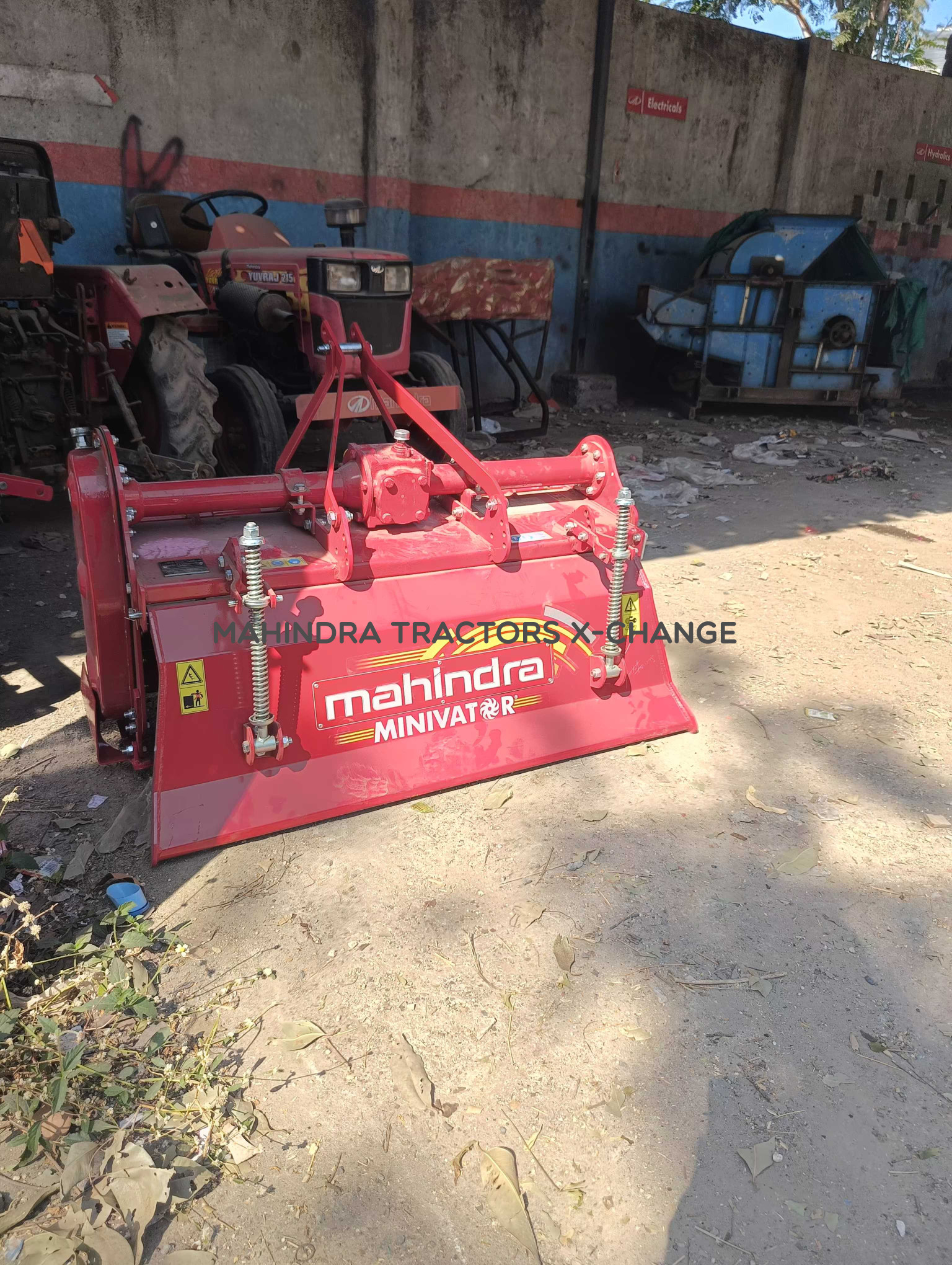 2017 Mahindra 215 Yuvraj-3