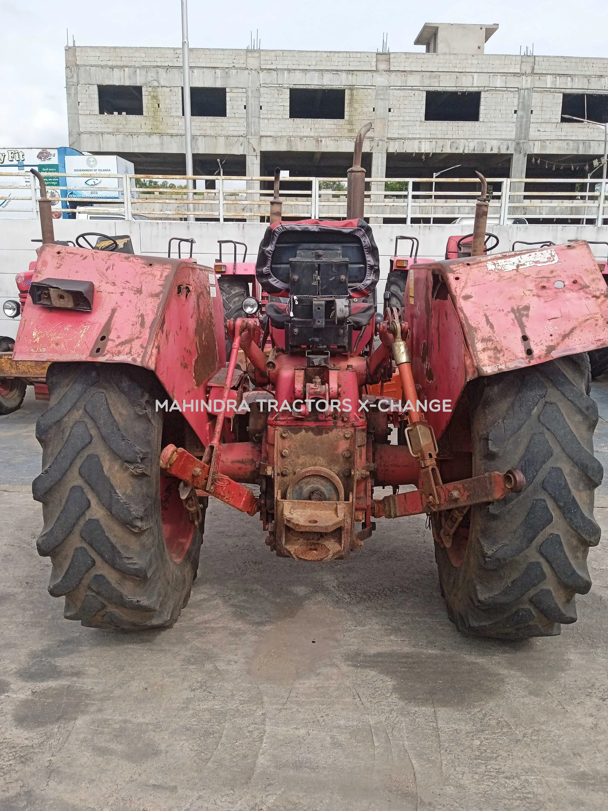 2011 Mahindra 475 DI-3