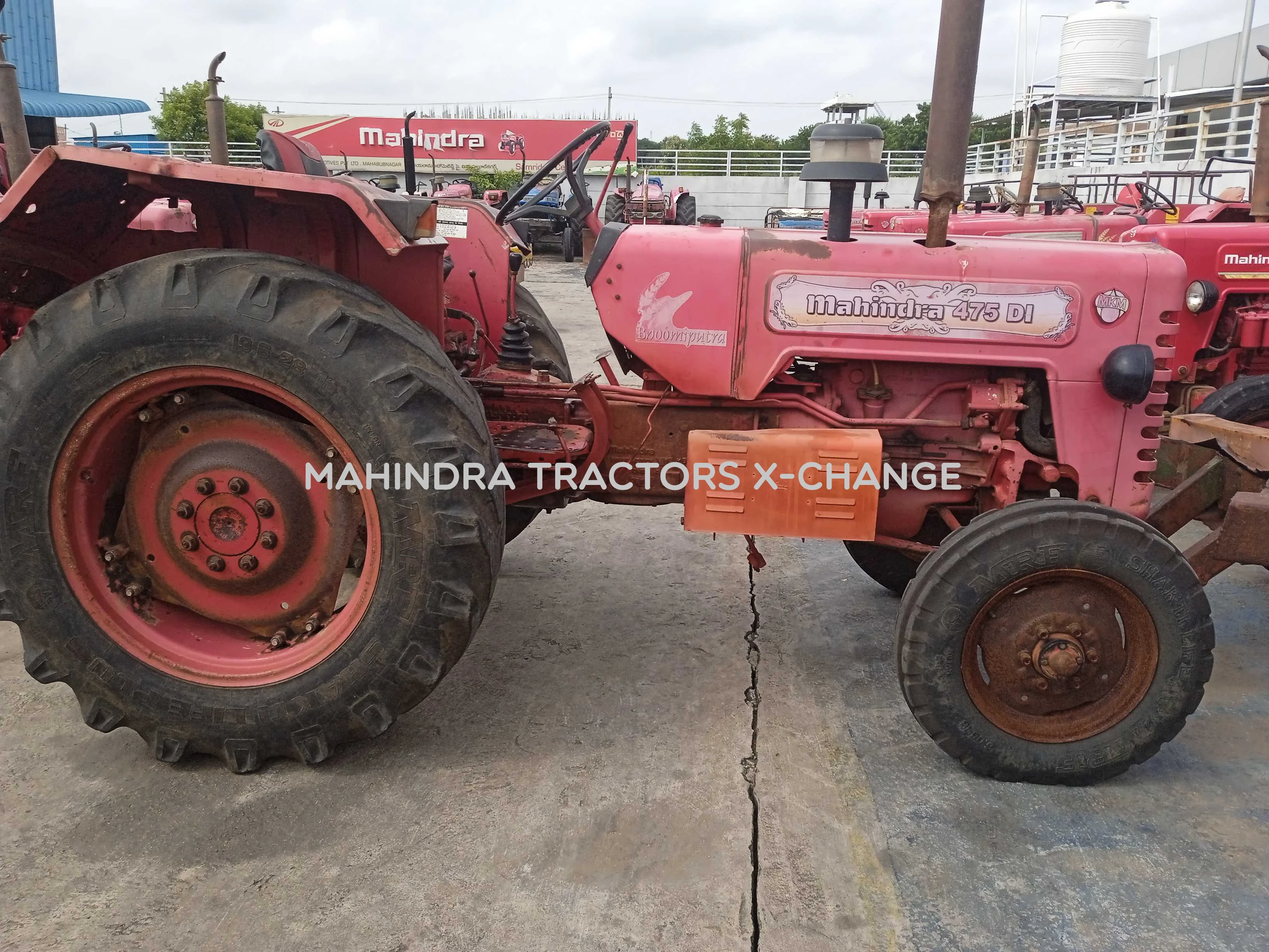 2011 Mahindra 475 DI-1