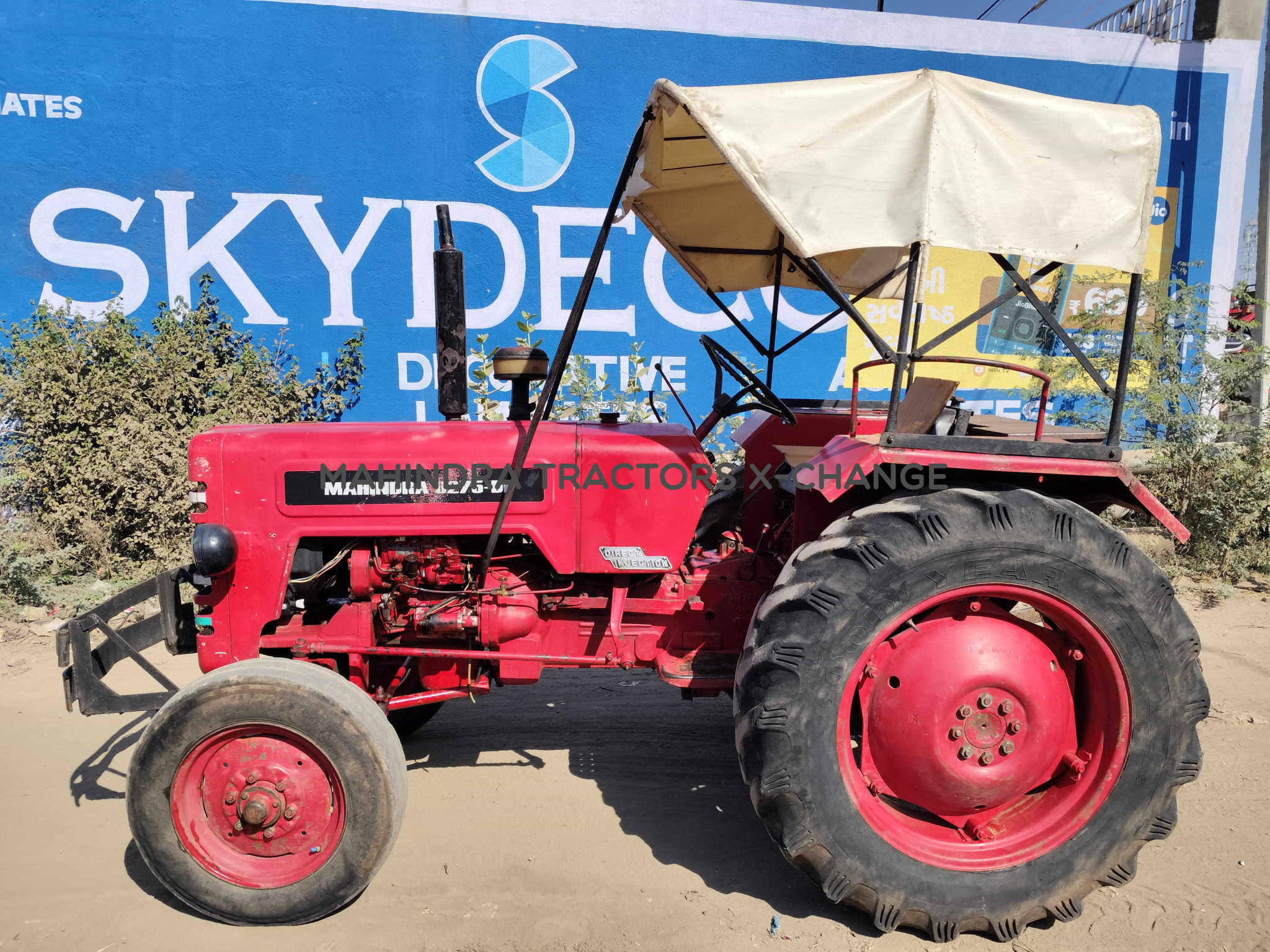 1994 Mahindra 275 DI BP-4