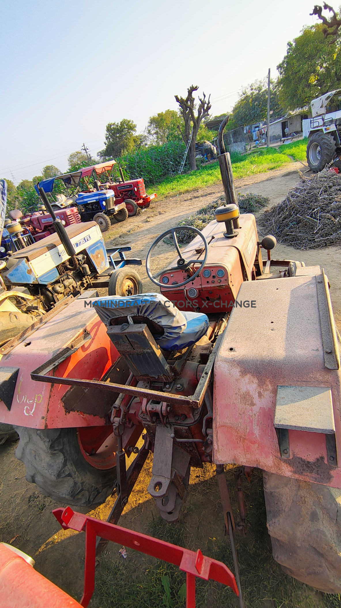 2000 Mahindra 475 DI-4