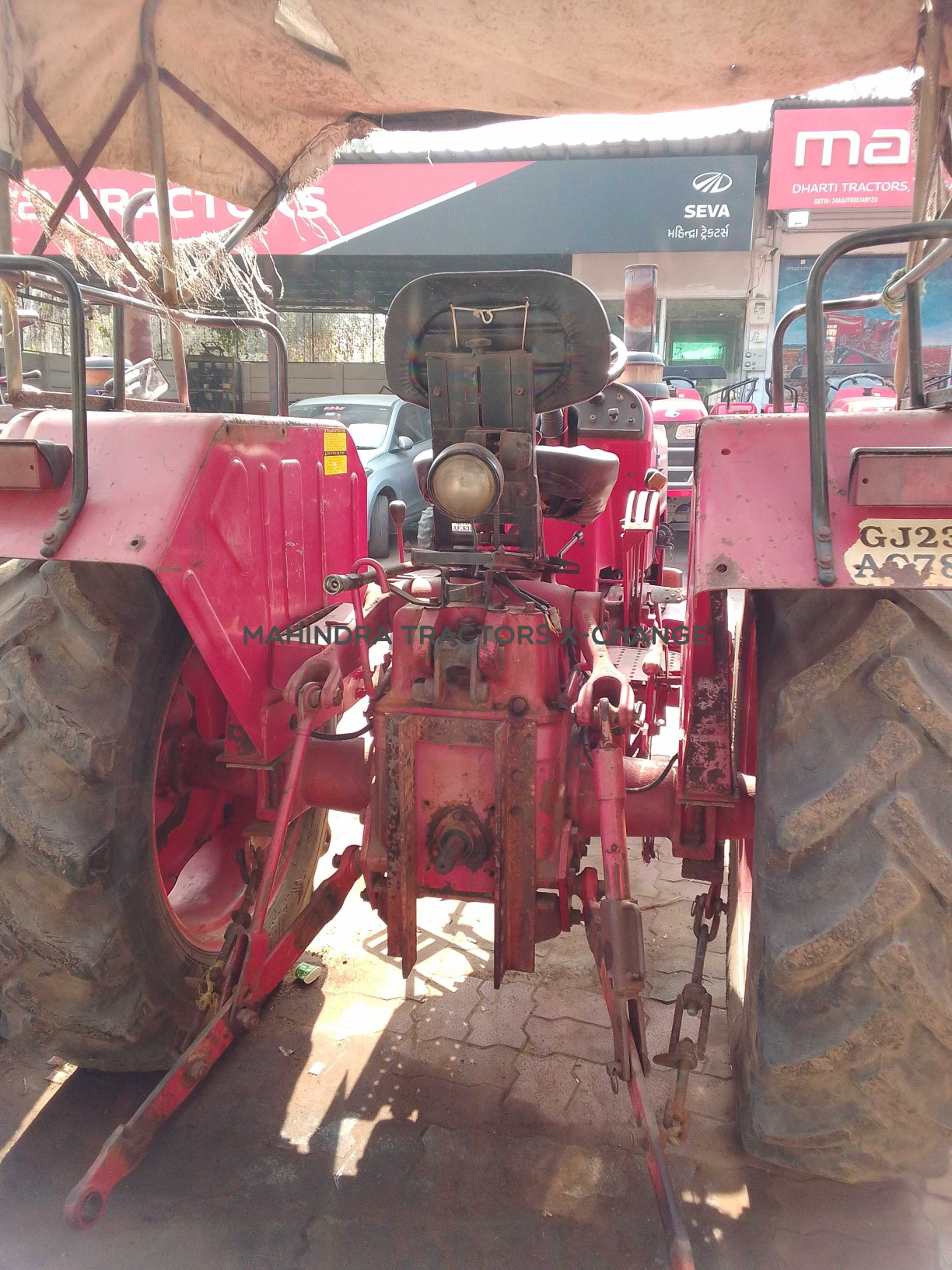 2011 Mahindra 275 DI-4