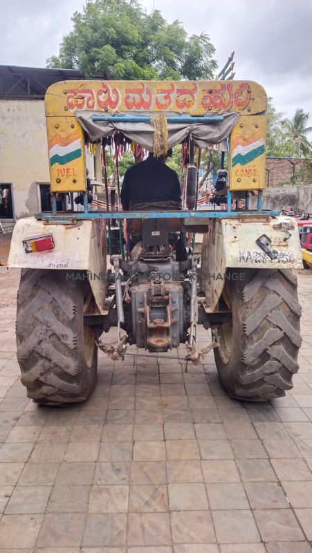 2011 Swaraj 855 FE-3