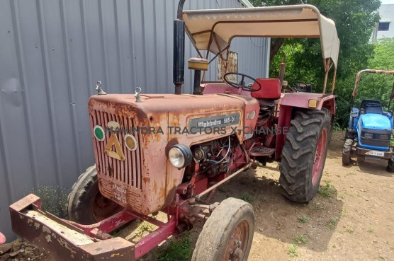 2000 Mahindra 575 BIC-4