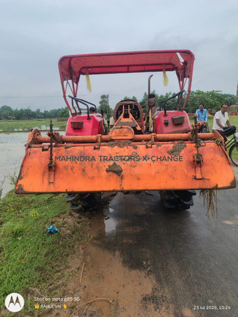 2022 Mahindra YUVO TECH + 585DI-3