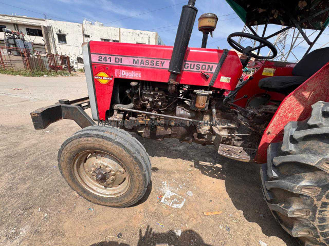 2011 Massey ferguson 241 DI-4