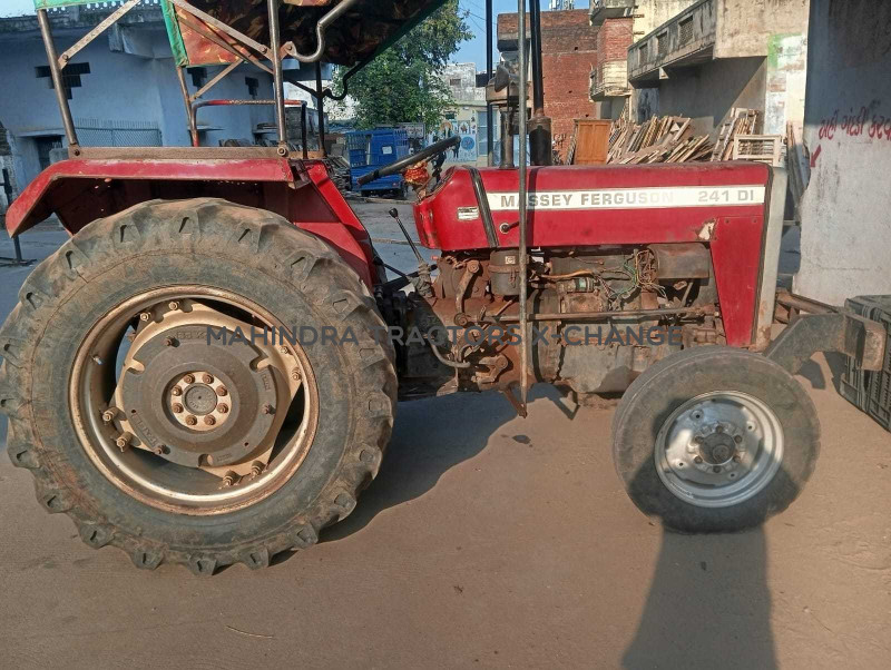 2009 Massey ferguson 241 DI-4