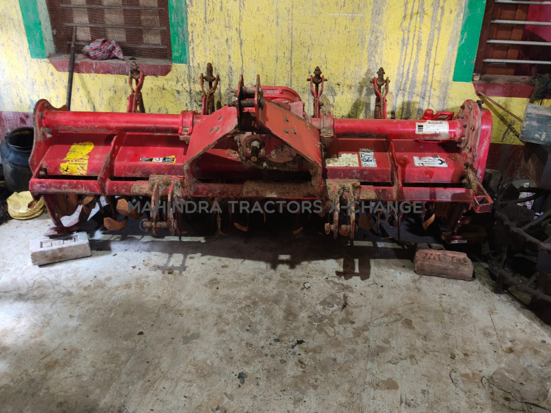 2023 Mahindra YUVO TECH + 585DI-7
