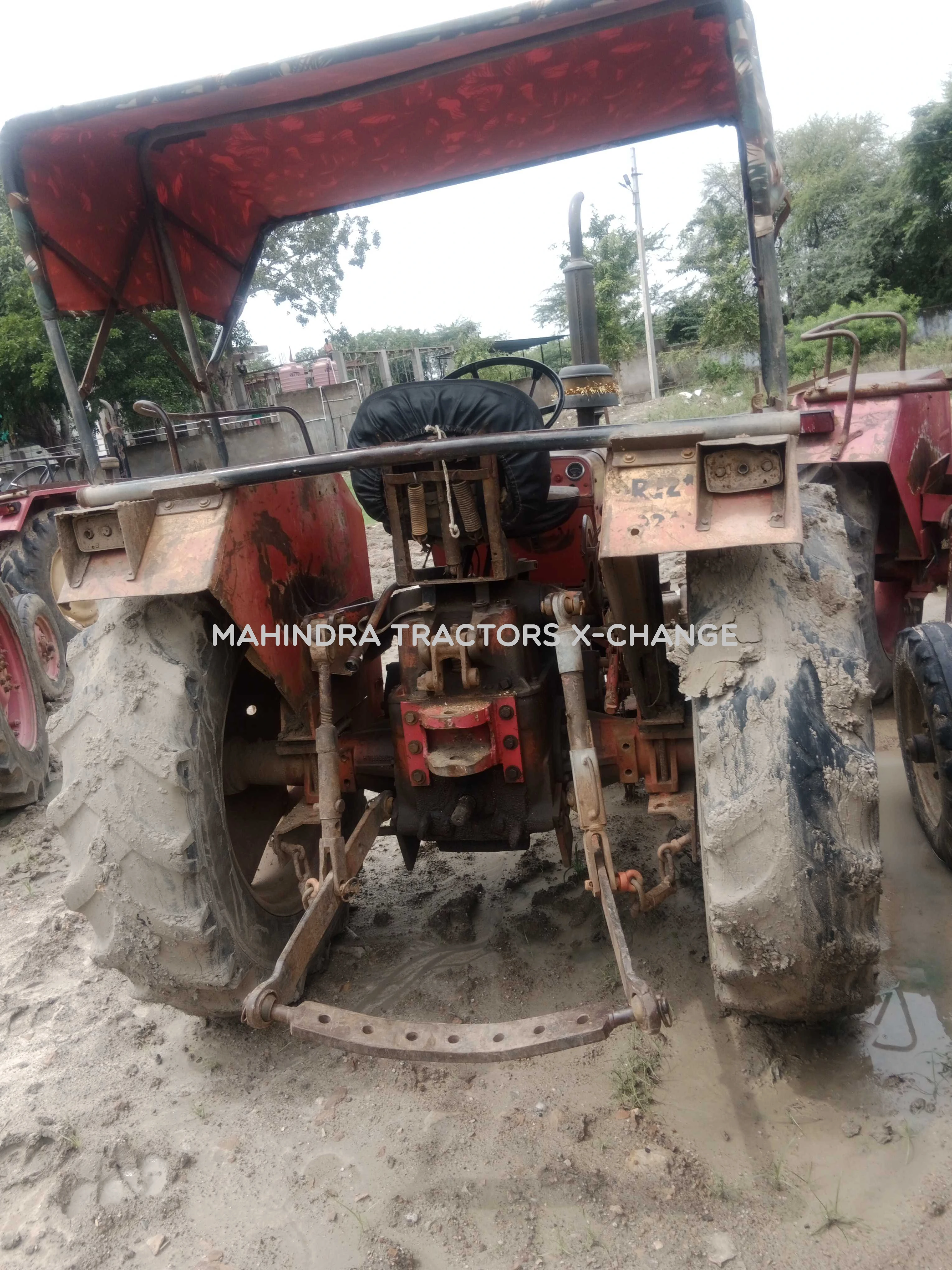 2011 Mahindra 275 DI TU-4