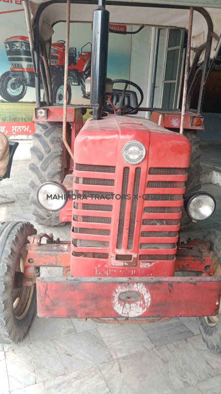 2000 Mahindra 265 DI-3