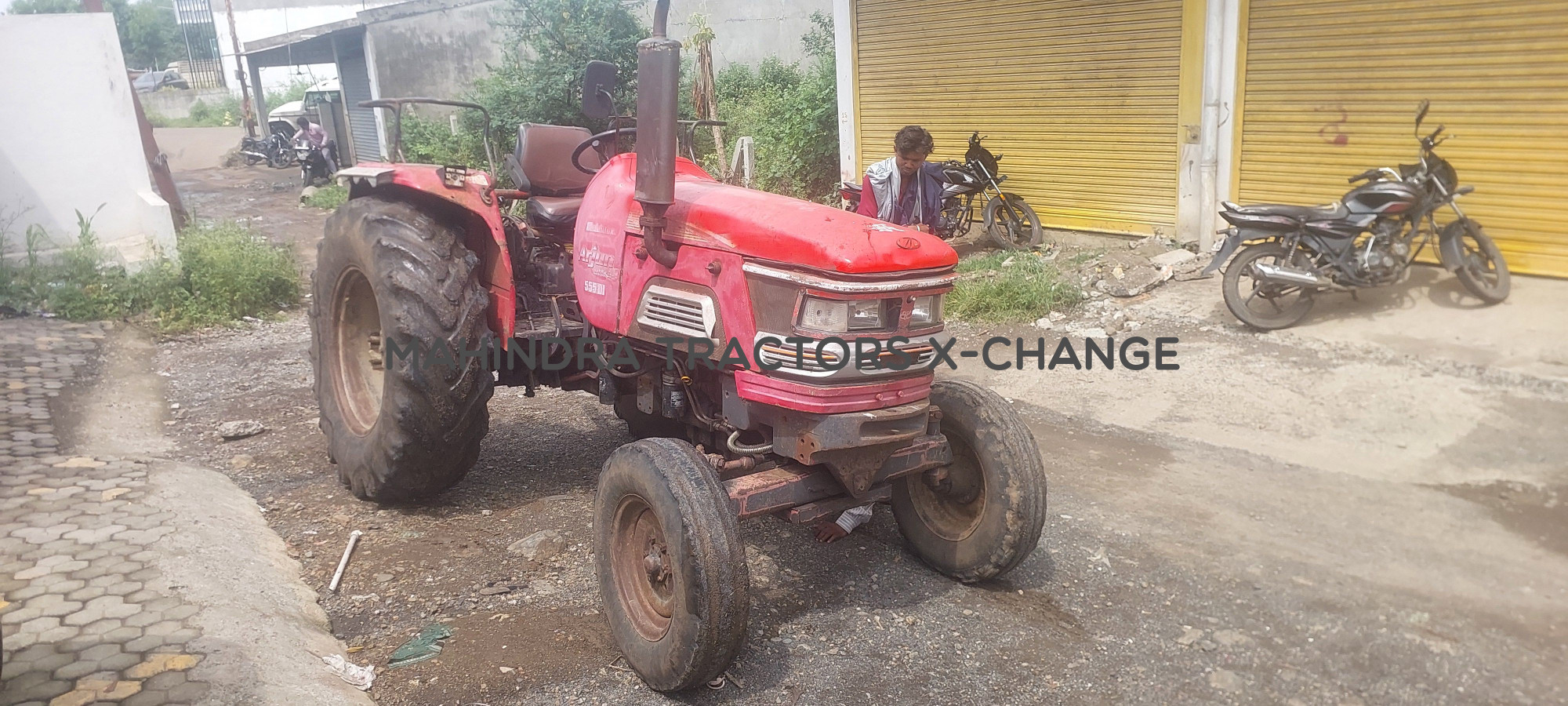 2011 Mahindra 555 ARJUN-3