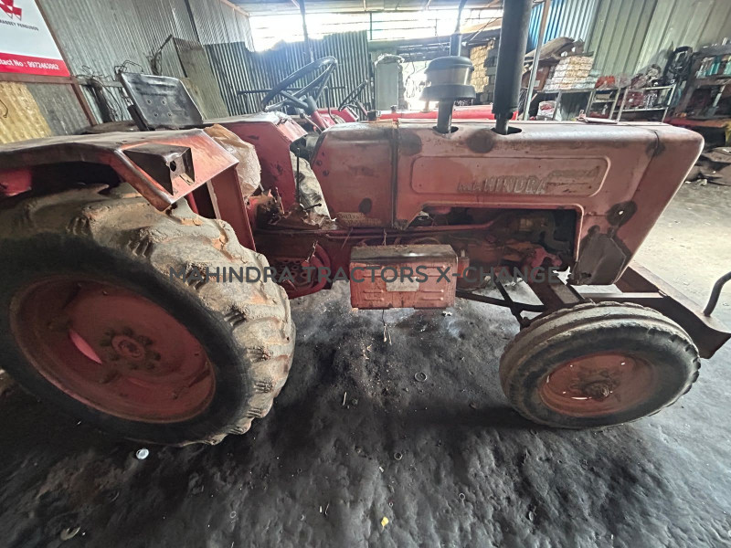 2000 Mahindra 585 DI XP Plus-2